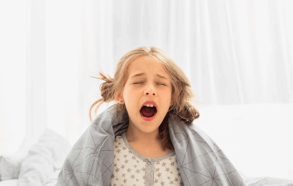Bruxismo nei bambini: cause, effetti sull'occlusione e come proteggere il suo sorriso