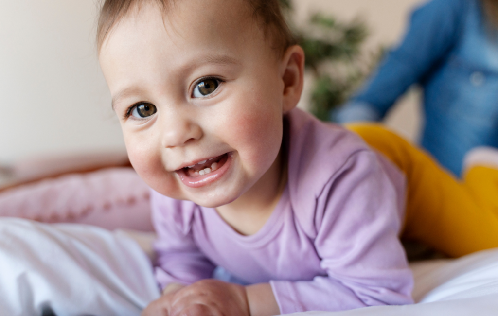 Dentizione neonatale: quando inizia e come alleviare il fastidio del tuo bambino